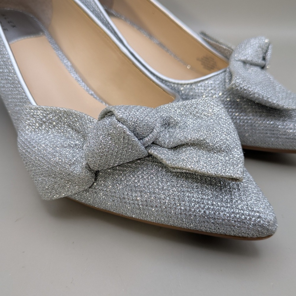 Alex Marie Silver Glitter Bow Pointed Toe Kitten Heel Pumps Womens Size 7.5M - Picture 9 of 10